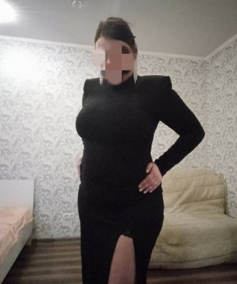 Я живу в Москве и предлагаю тебе бесконечно чувственный опыт, который приведет тебя к экстазу. Мои услуги включают классический и эротический массаж, искусство стриптиза и приватный танец. Я открыта для экспериментов и всегда готова исполнить твои самые сокровенные фантазии. Мои клиенты в Москве описывают меня как креативную, нежную и страстную. Я гарантирую полную конфиденциальность и качественное обслуживание. Посмотри мои фото и позвони мне сейчас для незабываемого вечера! 💋🔥 Алиса