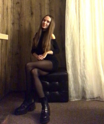 У меня много опыта и я готова показать тебе все, что умею. Живу в Москве и знаю этот город, как никто другой. Мои услуги включают классический секс, оральный секс, анальный секс, ролевые игры и многое другое. На моих фото ты можешь увидеть мои привлекательные формы и нежную кожу. Мои клиенты очень довольны моими услугами, и я готова сделать все возможное, чтобы удовлетворить тебя. ️🔥💦 Жду, чтобы забрести в мои объятья и погрузиться в мир наслаждения с тобой. Вероника